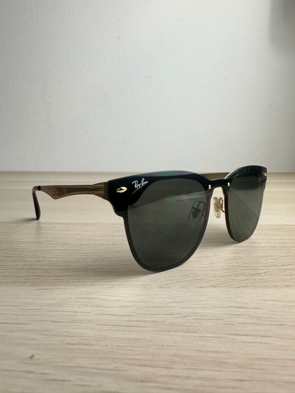 Ray-Ban Black/Gold Clubmaster RB3576N